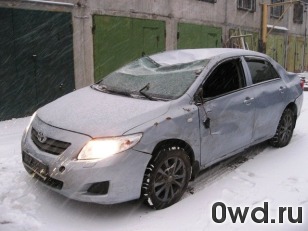 Битый автомобиль Toyota Corolla