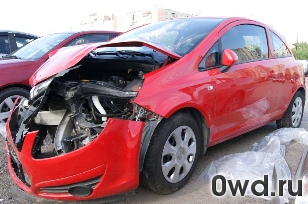 Битый автомобиль Opel Corsa