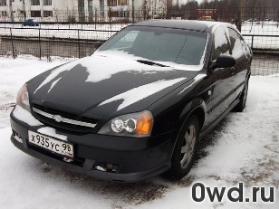 Битый автомобиль Chevrolet Evanda