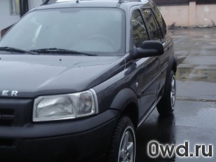 Битый автомобиль Land Rover Freelander