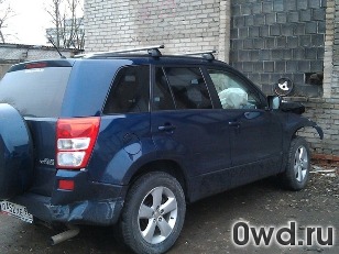 Битый автомобиль Suzuki Grand Vitara