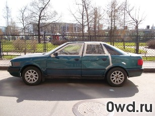 Битый автомобиль Audi 80