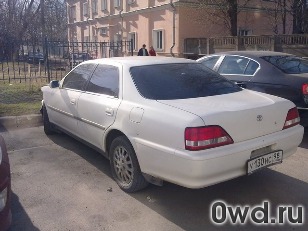 Битый автомобиль Toyota Cresta