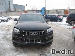 Битый автомобиль Audi Q7