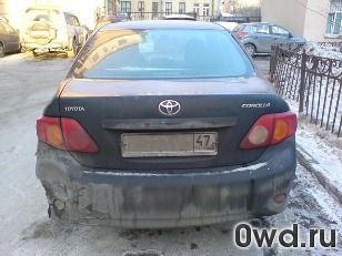 Битый автомобиль Toyota Corolla