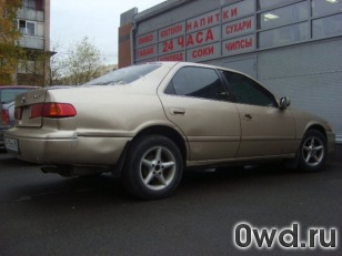 Битый автомобиль Toyota Camry