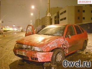 Битый автомобиль Volkswagen Polo