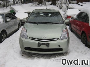 Битый автомобиль Toyota Prius