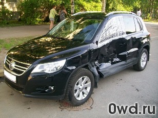 Битый автомобиль Volkswagen Tiguan