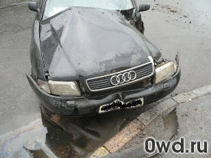 Битый автомобиль Audi A4