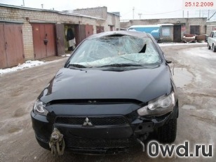 Битый автомобиль Mitsubishi Lancer