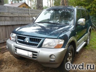 Битый автомобиль Mitsubishi Montero