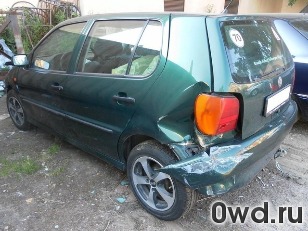 Битый автомобиль Volkswagen Polo