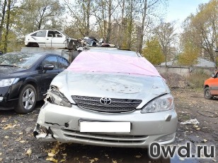 Битый автомобиль Toyota Camry