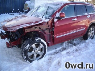 Битый автомобиль Jeep Grand Cherokee