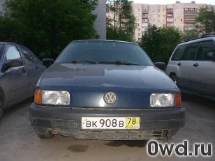 Битый автомобиль Volkswagen Passat