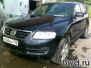 Битый автомобиль Volkswagen Touareg