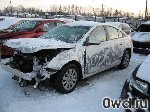 Битый автомобиль Chevrolet Cruze