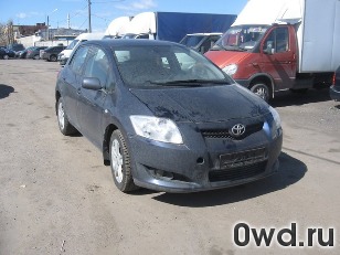 Битый автомобиль Toyota Auris