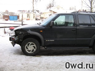 Битый автомобиль Chevrolet Blazer