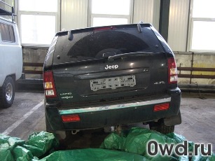 Битый автомобиль Jeep Grand Cherokee