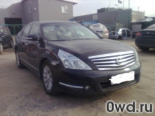 Битый автомобиль Nissan Teana