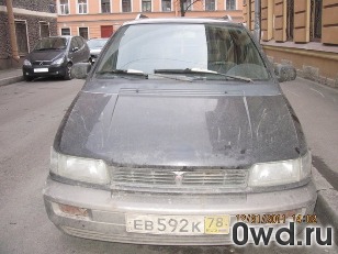 Битый автомобиль Mitsubishi Space Wagon