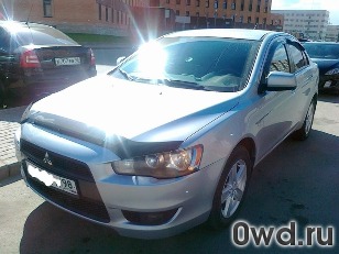 Битый автомобиль Mitsubishi Lancer