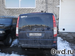 Битый автомобиль Mercedes-Benz Viano