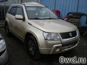 Битый автомобиль Suzuki Grand Vitara