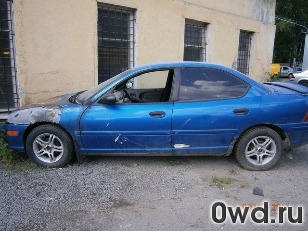 Битый автомобиль Dodge Neon