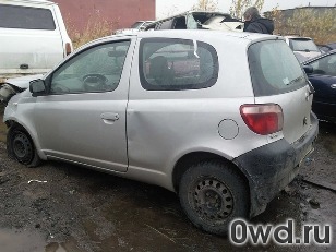 Битый автомобиль Toyota Yaris