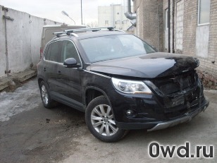 Битый автомобиль Volkswagen Tiguan