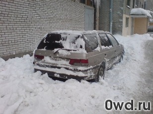 Битый автомобиль Peugeot 405