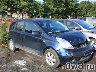 Битый автомобиль Nissan Note