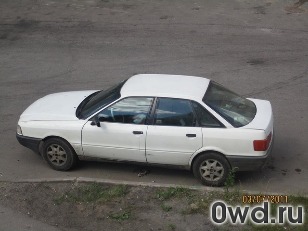 Битый автомобиль Audi 80