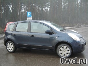 Битый автомобиль Nissan Note