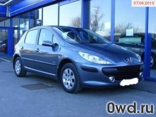 Битый автомобиль Peugeot 307