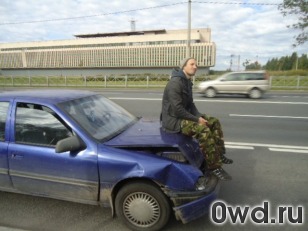 Битый автомобиль Opel Vectra