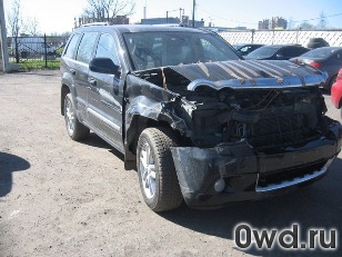 Битый автомобиль Jeep Grand Cherokee