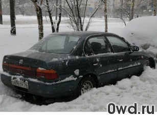 Битый автомобиль Toyota Corolla