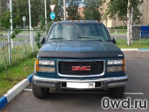 Битый автомобиль Chevrolet Suburban