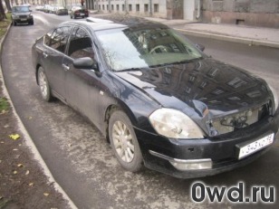 Битый автомобиль Nissan Teana