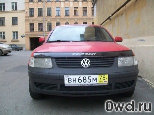 Битый автомобиль Volkswagen Passat