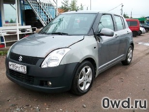 Битый автомобиль Suzuki Swift