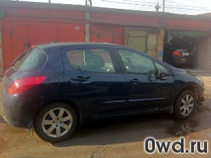 Битый автомобиль Peugeot 308