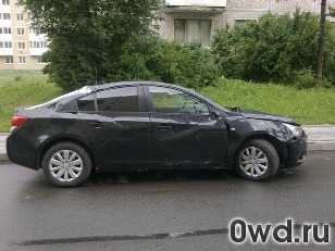 Битый автомобиль Chevrolet Cruze