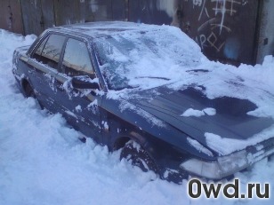 Битый автомобиль Toyota Carina