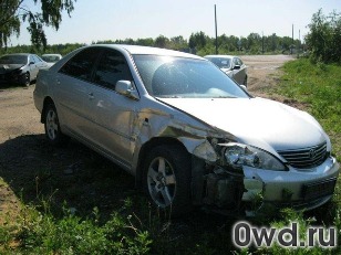 Битый автомобиль Toyota Camry