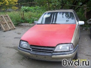 Битый автомобиль Opel Omega